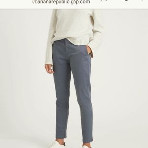 Banana republic size 12 petite light green khakis